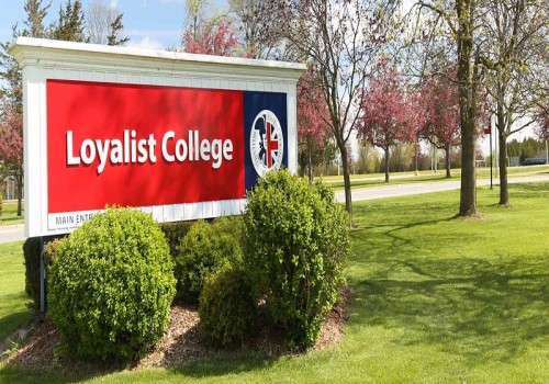 Trường Loyalist College