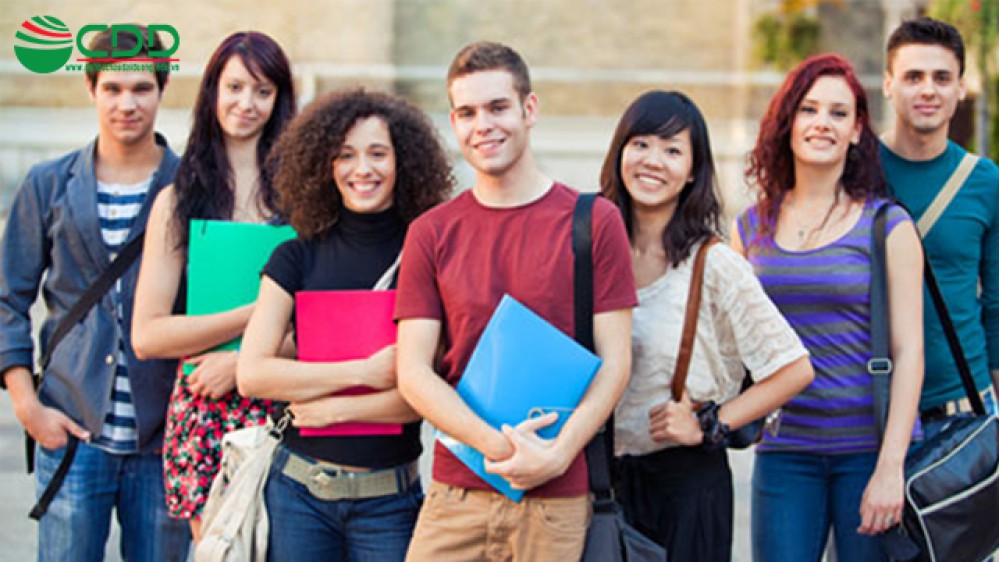 Bạn có phải nộp lệ phí tuyển sinh (application fee) không ?