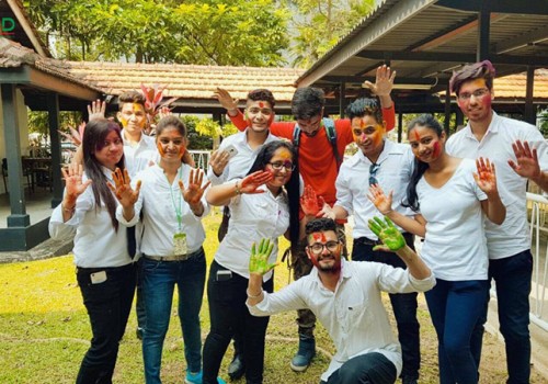 Giới thiệu khóa học Business của trường Beacon International College