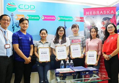 Tháng 7 tràn ngập niềm vui