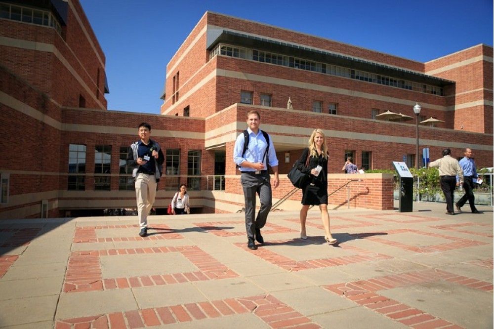 Học thạc sĩ tài chính ở đâu tốt nhất thế giới?